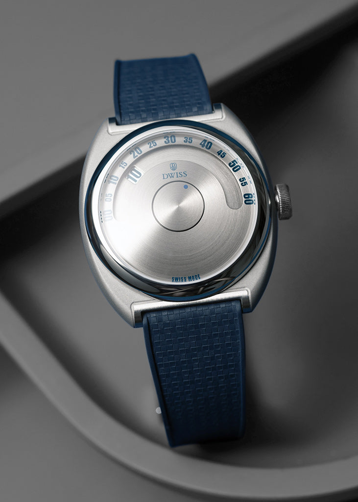 DWISS S1 15e anniversaire, édition argent à index bleus sur bracelet caoutchouc bleu